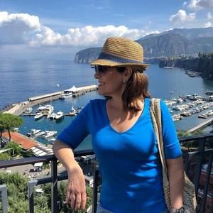 Meet your Posher, Marcia